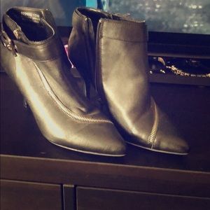 Lane Collection Leather Zipper Bootie
